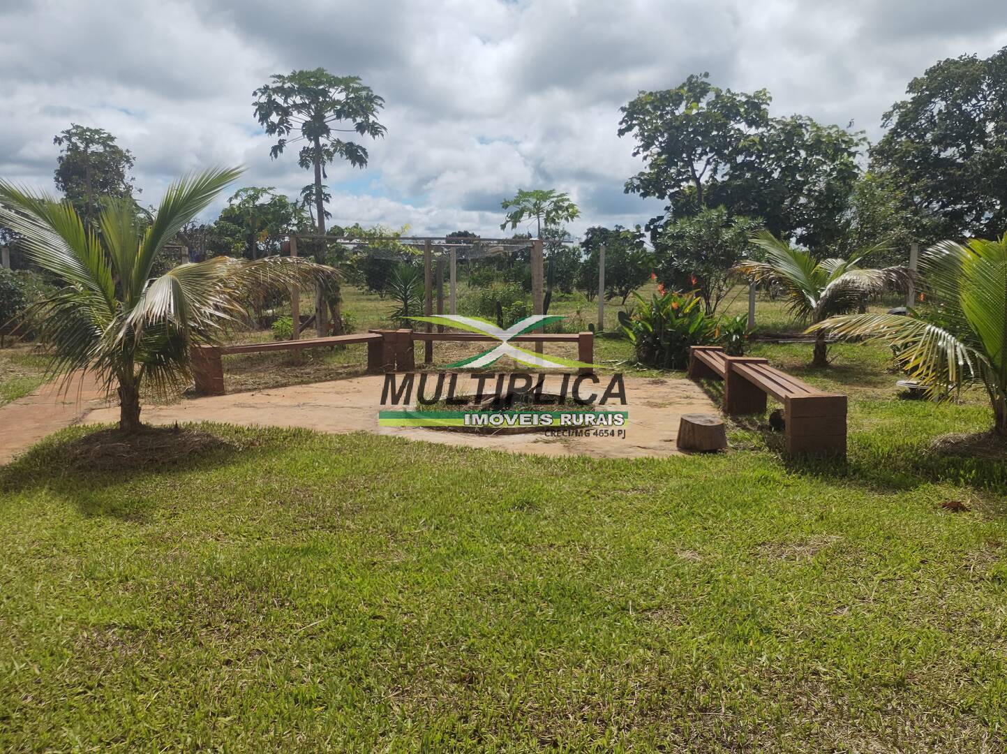 Chácara à venda com 3 quartos, 200m² - Foto 6