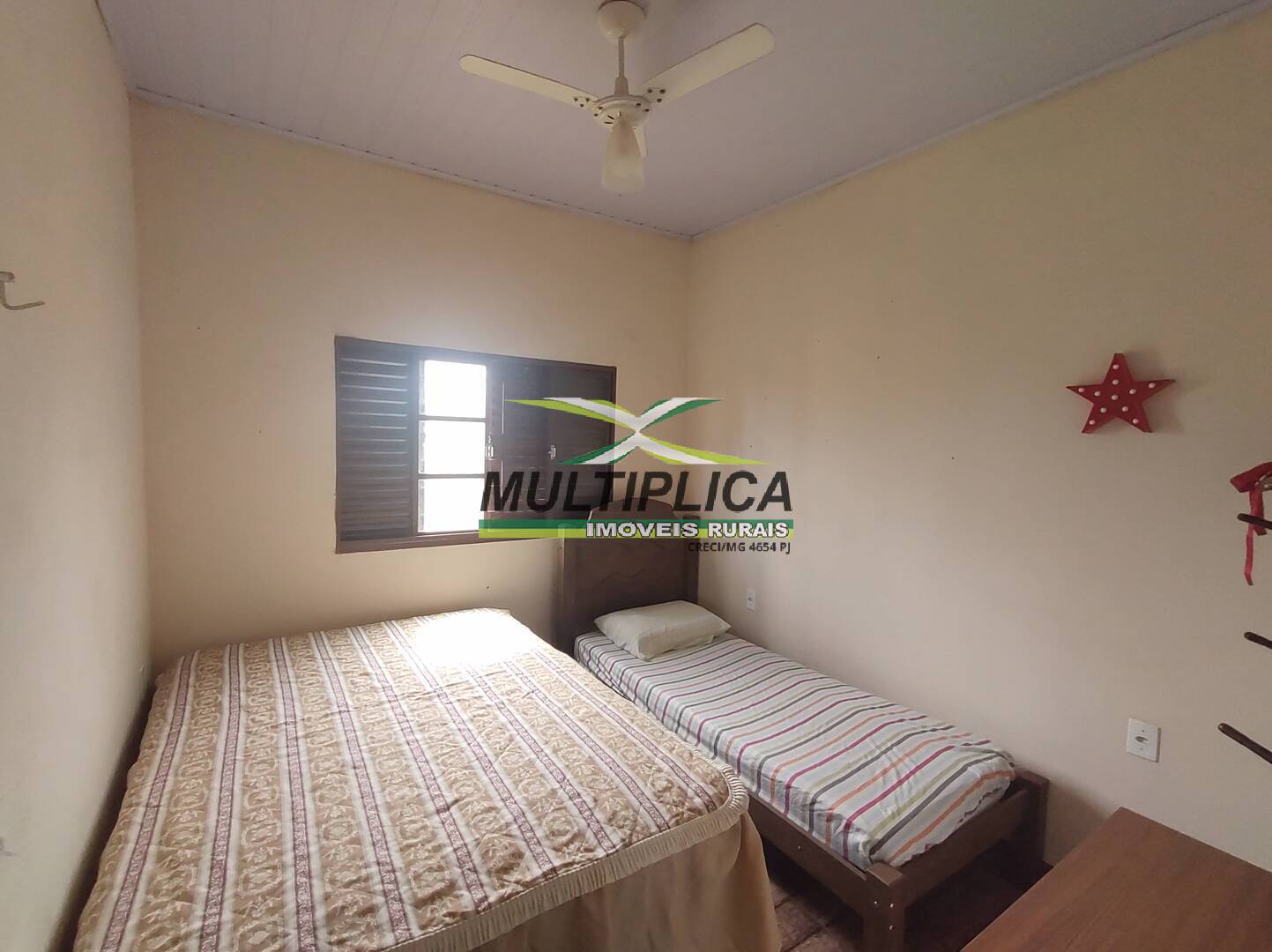 Chácara à venda com 3 quartos, 200m² - Foto 16