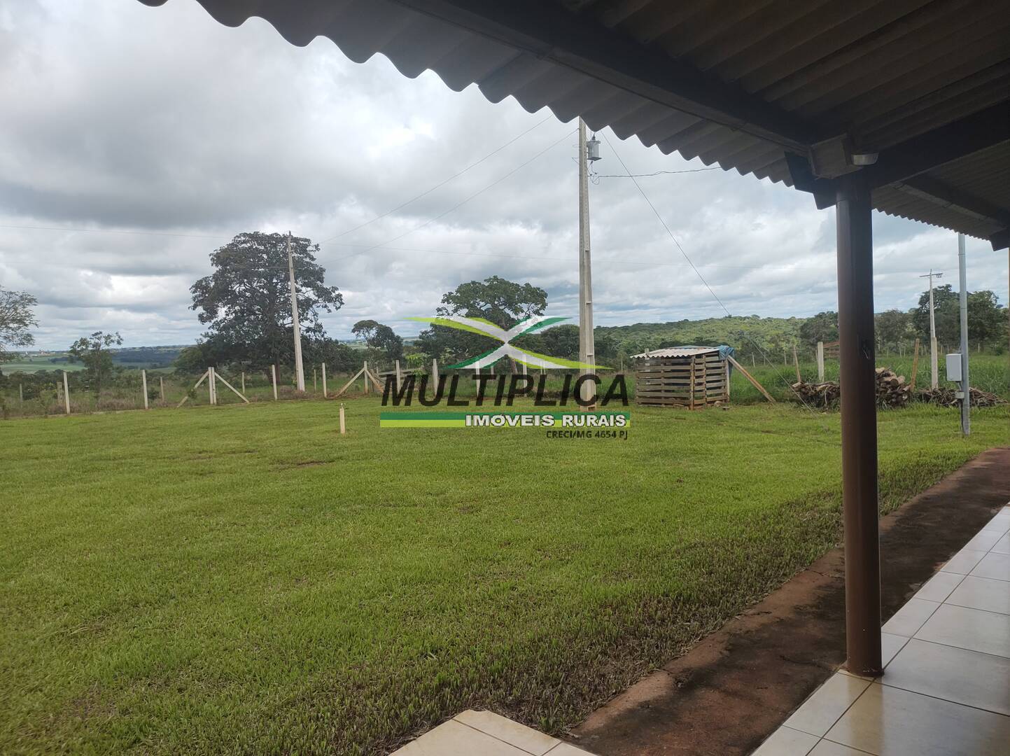Chácara à venda com 3 quartos, 200m² - Foto 29