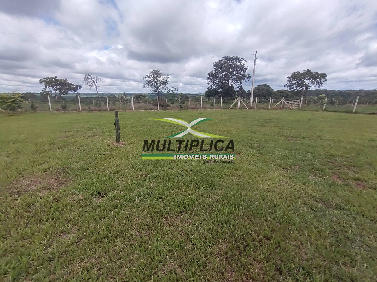 Chácara à venda com 3 quartos, 200m² - Foto 36