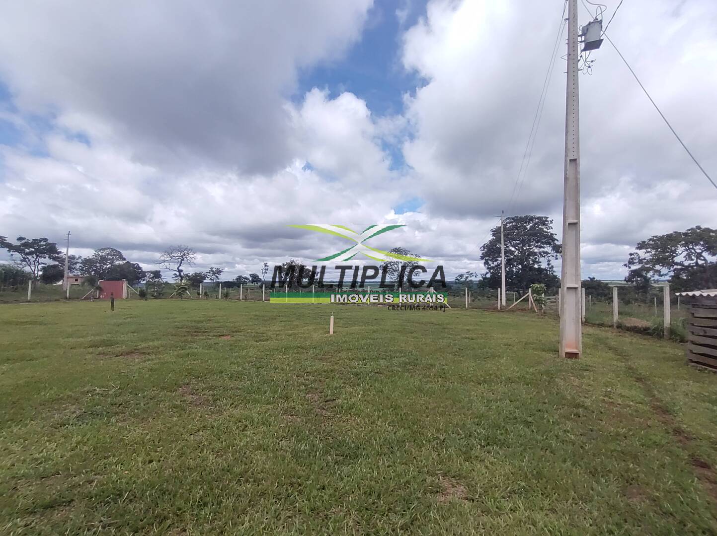Chácara à venda com 3 quartos, 200m² - Foto 43