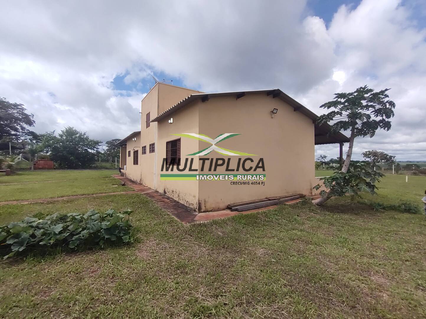 Chácara à venda com 3 quartos, 200m² - Foto 48