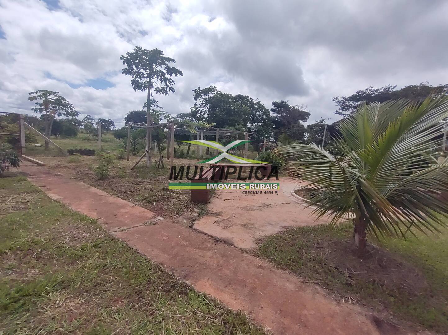 Chácara à venda com 3 quartos, 200m² - Foto 56