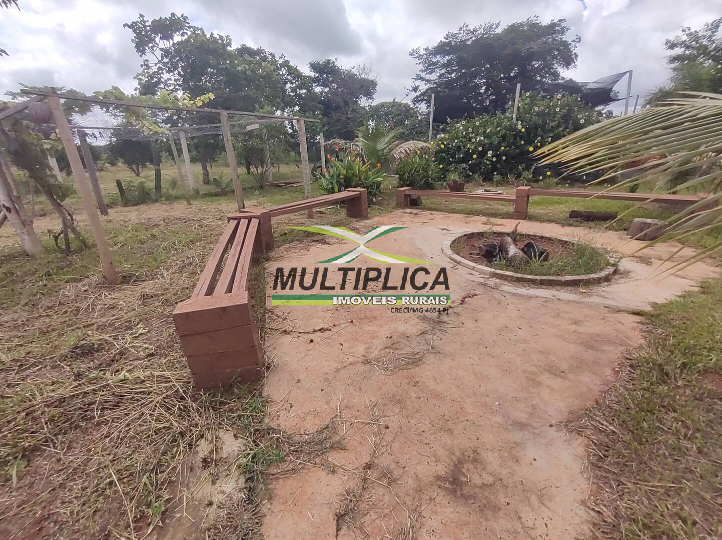 Chácara à venda com 3 quartos, 200m² - Foto 57