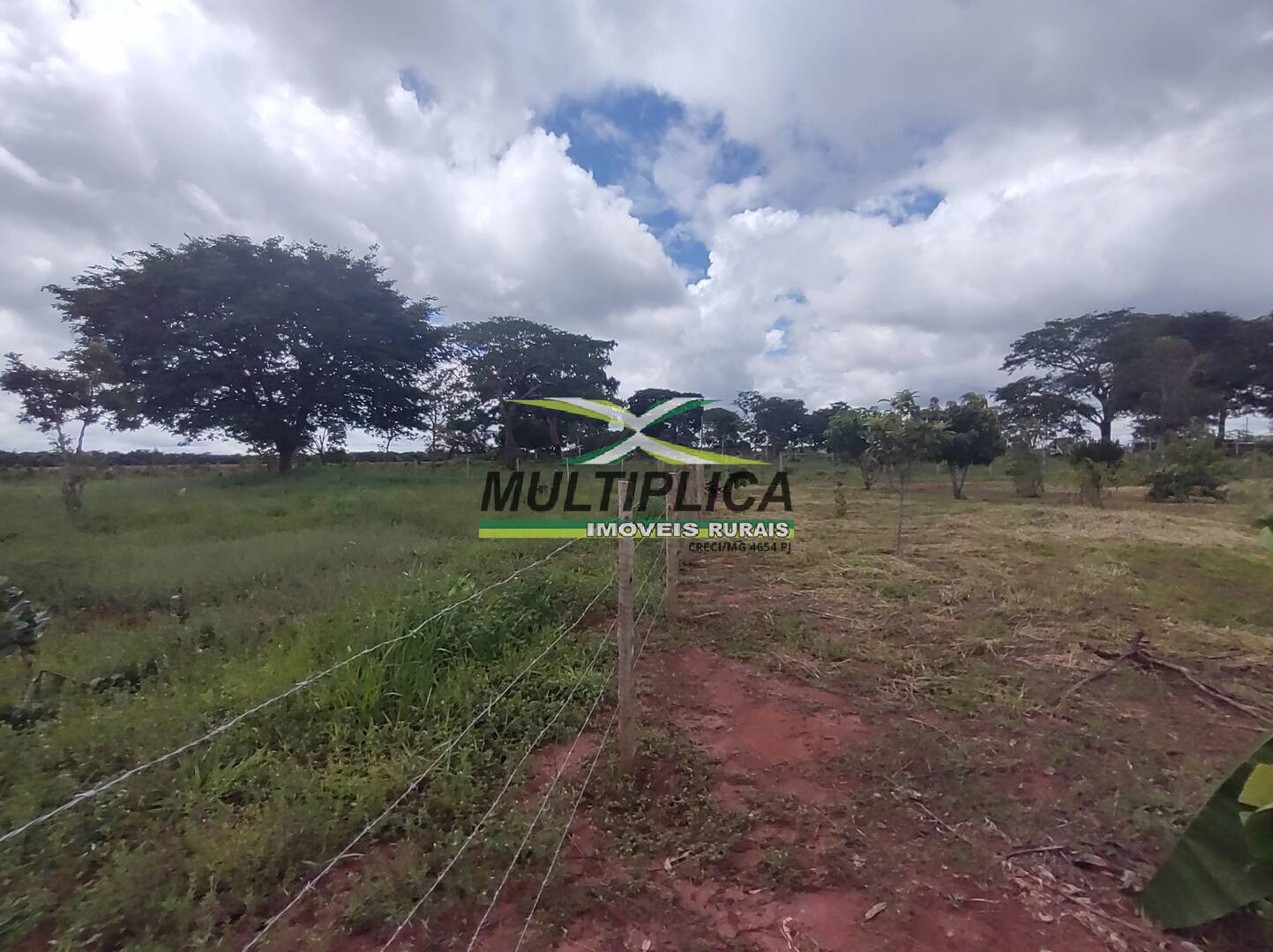 Chácara à venda com 3 quartos, 200m² - Foto 81