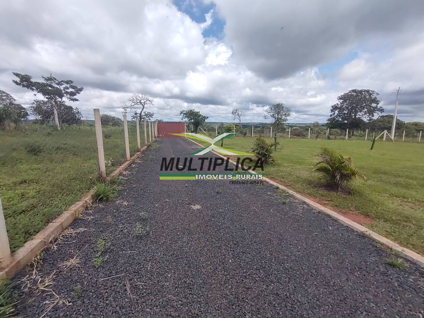 Chácara à venda com 3 quartos, 200m² - Foto 112
