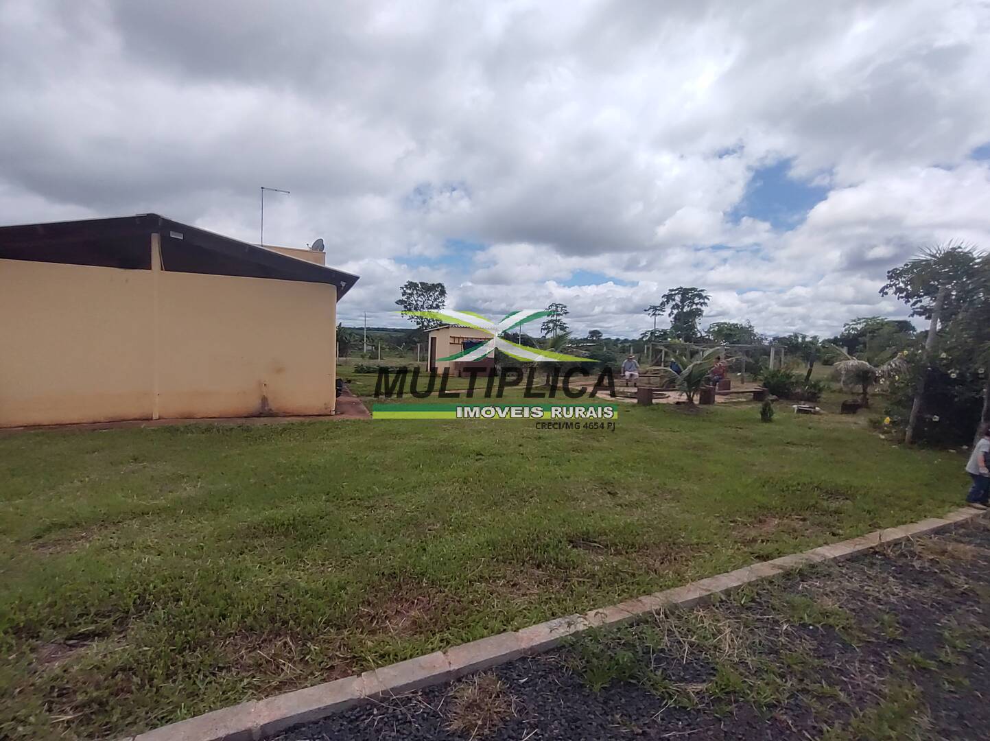 Chácara à venda com 3 quartos, 200m² - Foto 111