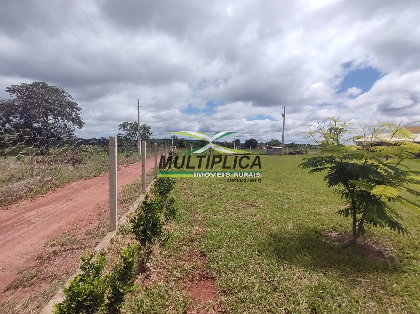Chácara à venda com 3 quartos, 200m² - Foto 116