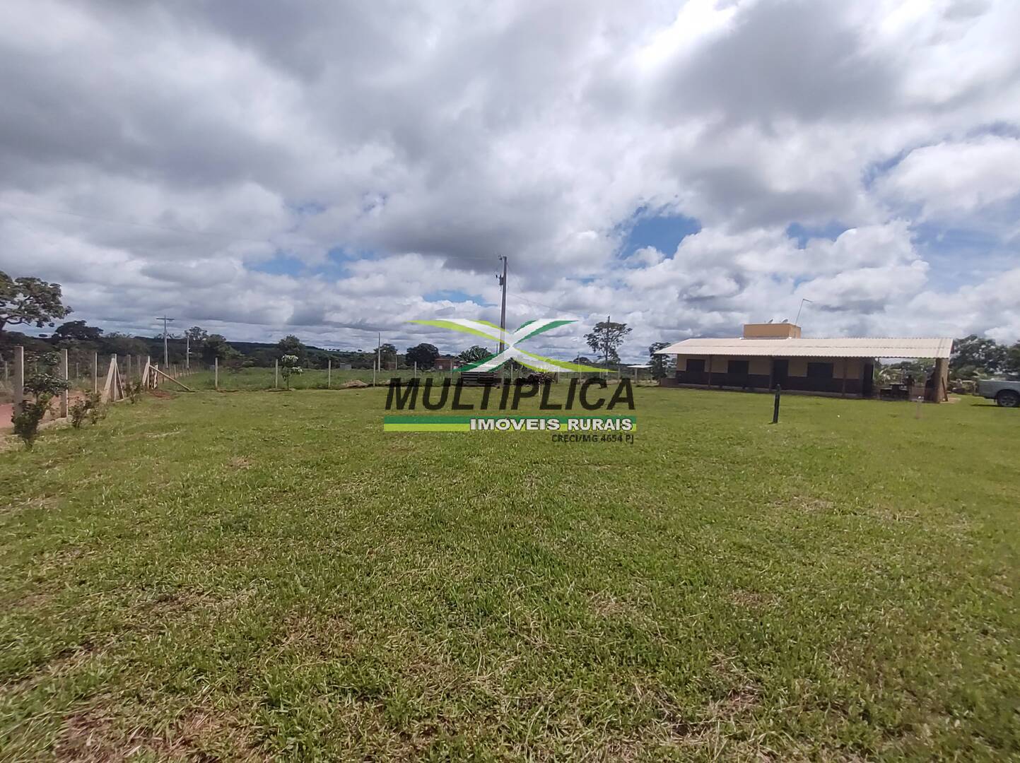 Chácara à venda com 3 quartos, 200m² - Foto 125