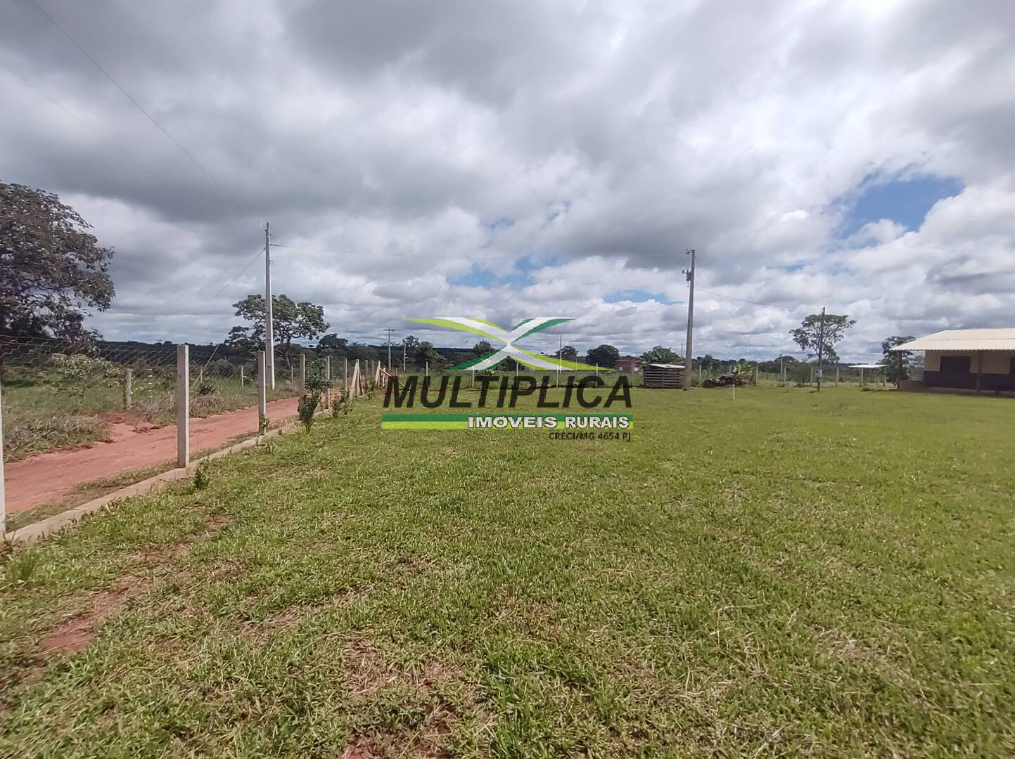 Chácara à venda com 3 quartos, 200m² - Foto 126