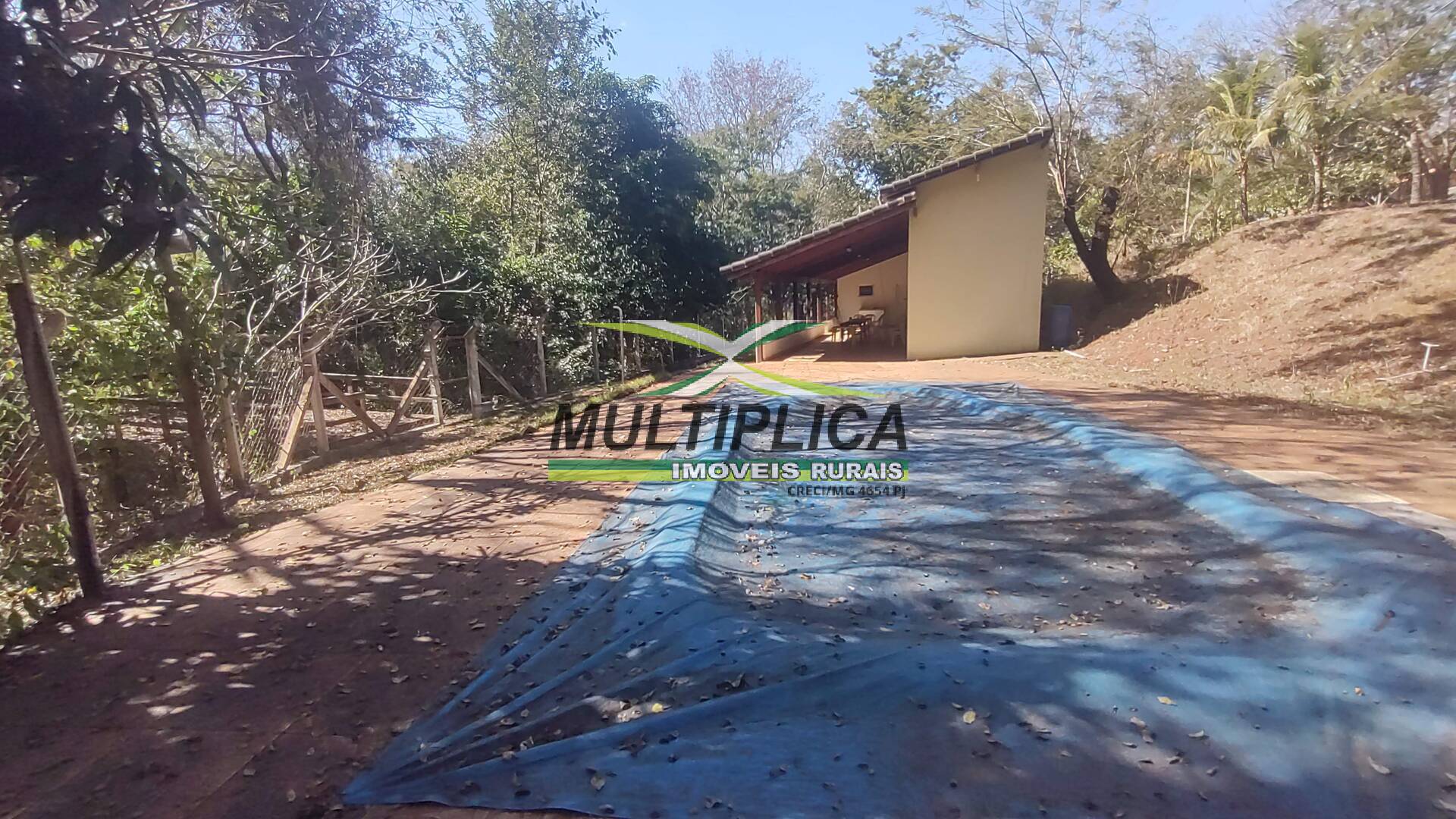 Chácara à venda com 6 quartos, 2m² - Foto 28