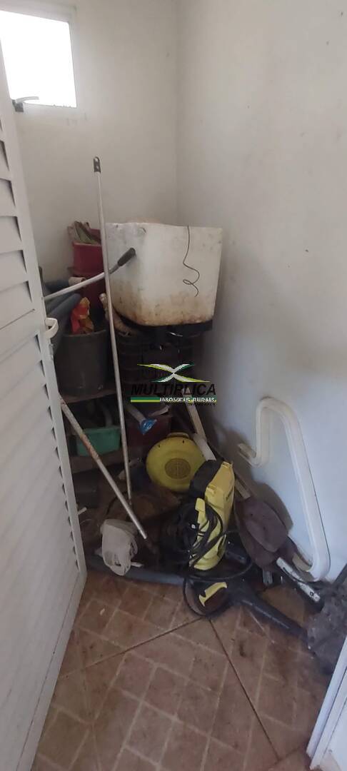 Chácara à venda com 6 quartos, 2m² - Foto 31