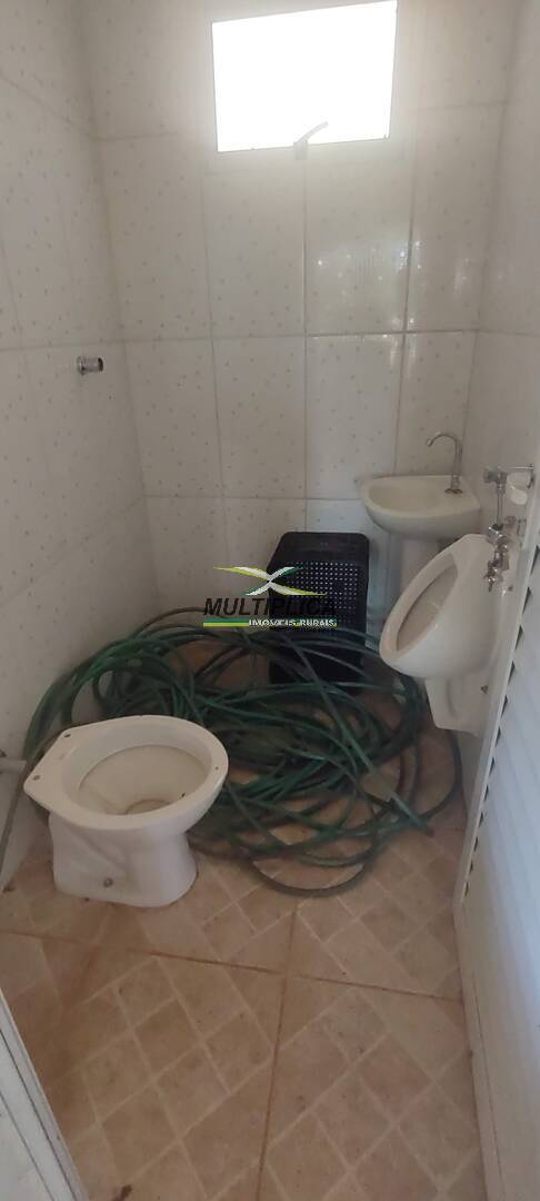 Chácara à venda com 6 quartos, 2m² - Foto 30