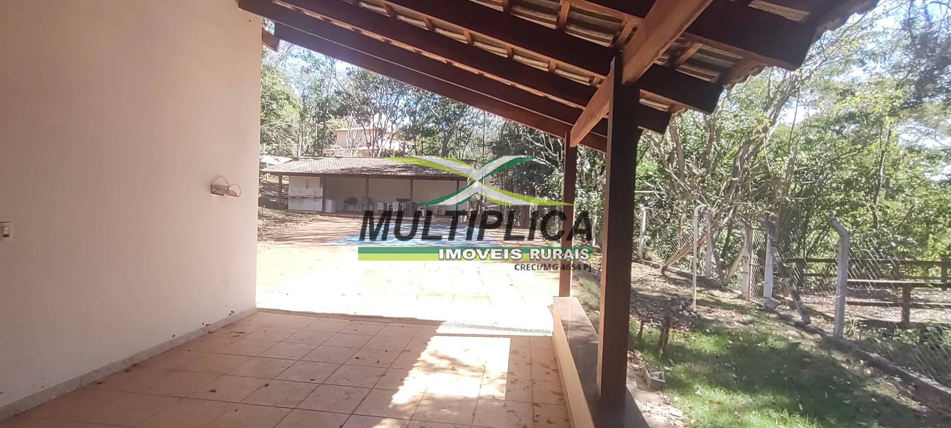Chácara à venda com 6 quartos, 2m² - Foto 37