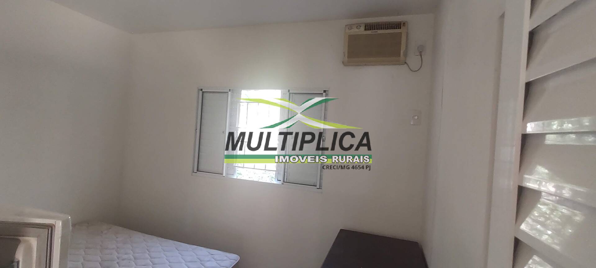 Chácara à venda com 6 quartos, 2m² - Foto 44